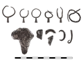 V Izraeli objevili stříbrné náušnice staré 3200 let