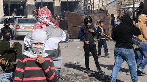Palestinské děti v Jeruzalémě vyhlašují intifádu