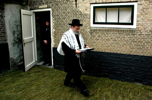 Holandskí maturanti spievali: „Židia horia najlepšie“