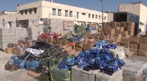 Našli zbraně v zásilce palestinských vánočních ozdob
